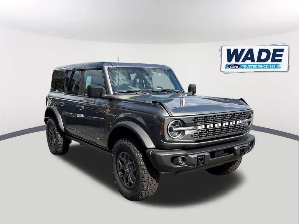 New 2025 Ford Bronco Badlands image 3