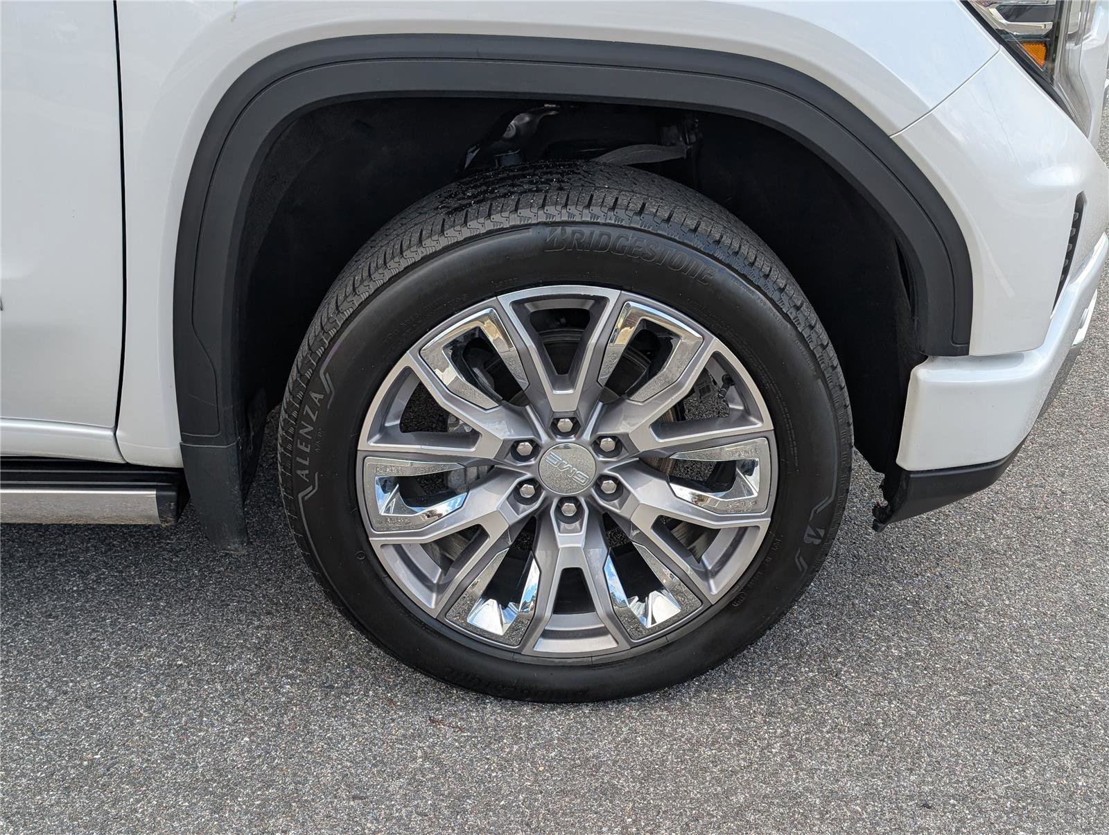 Used 2025 GMC Sierra 1500 Denali w/ Denali Reserve Package AWD/4WD image 9
