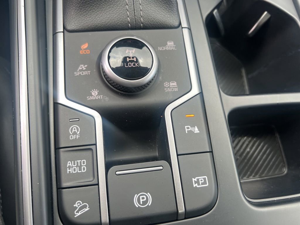 Certified 2025 Kia Sorento S w/ Panoramic Sunroof Package image 59