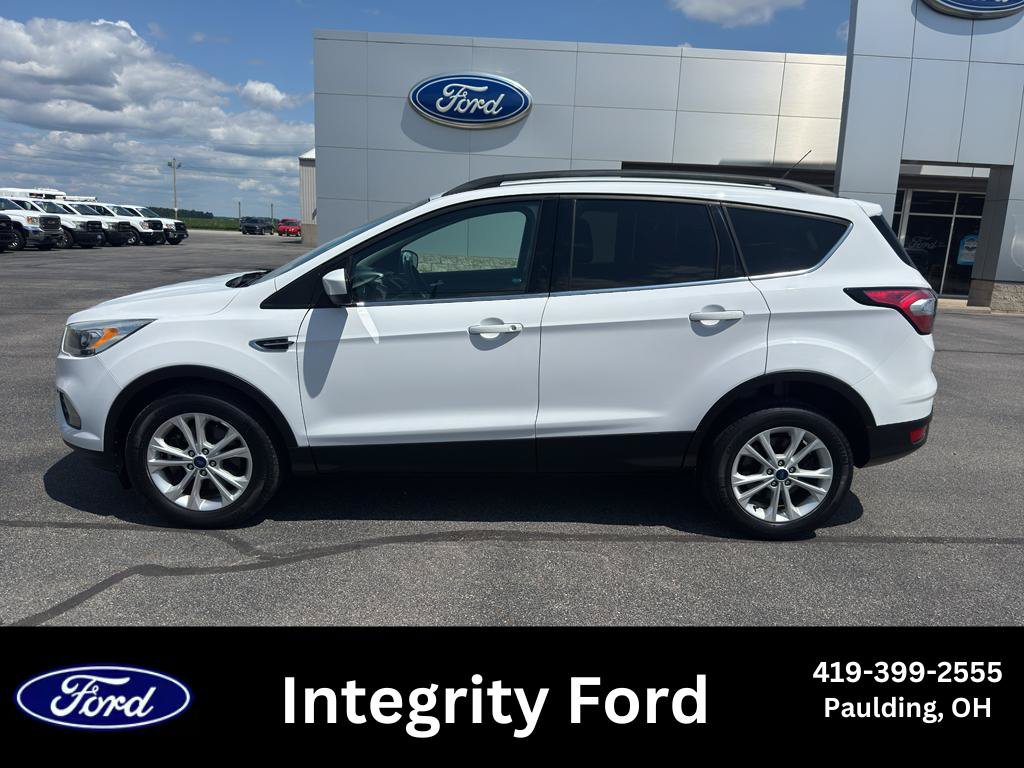 Used 2017 Ford Escape SE w/ Equipment Group 201A AWD/4WD image 1