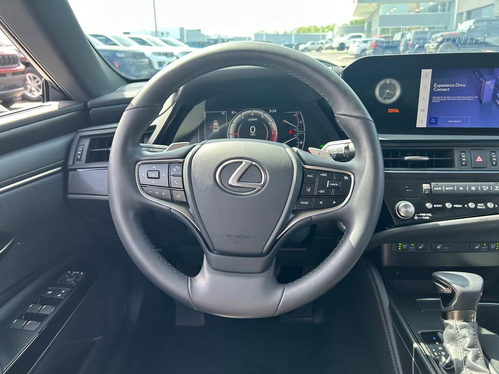 Used 2023 Lexus ES 350 w/ Premium Package FWD image 10