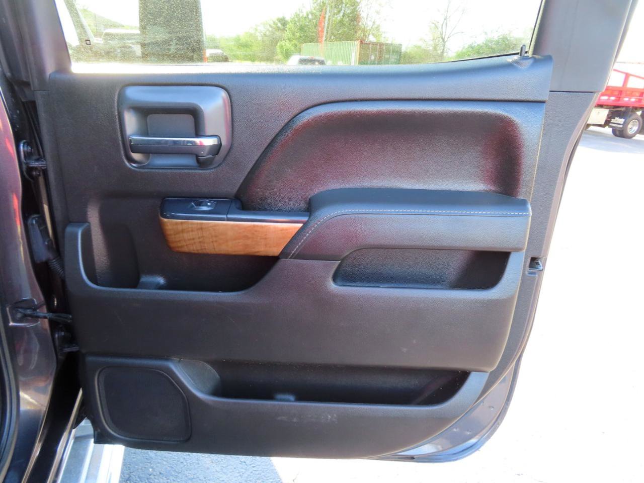 Used 2016 Chevrolet Silverado 2500 LTZ w/ Duramax Plus Package image 46