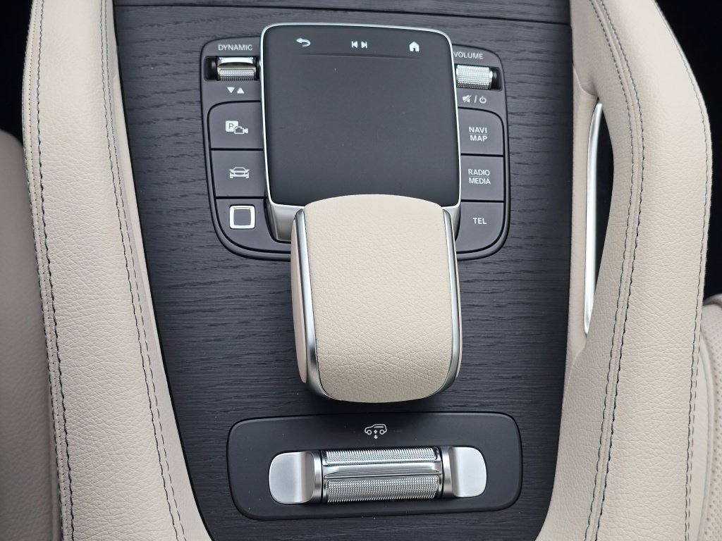 New 2026 Mercedes-Benz GLS 450 4MATIC image 44
