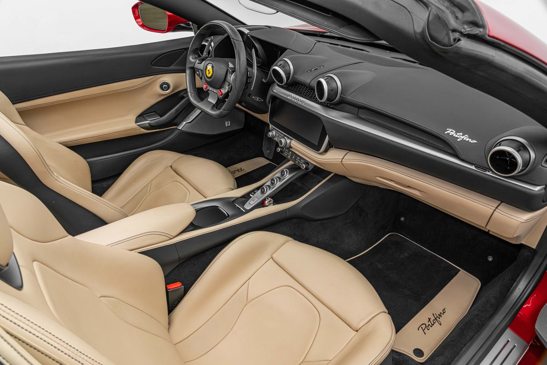 Certified 2020 Ferrari Portofino RWD image 44