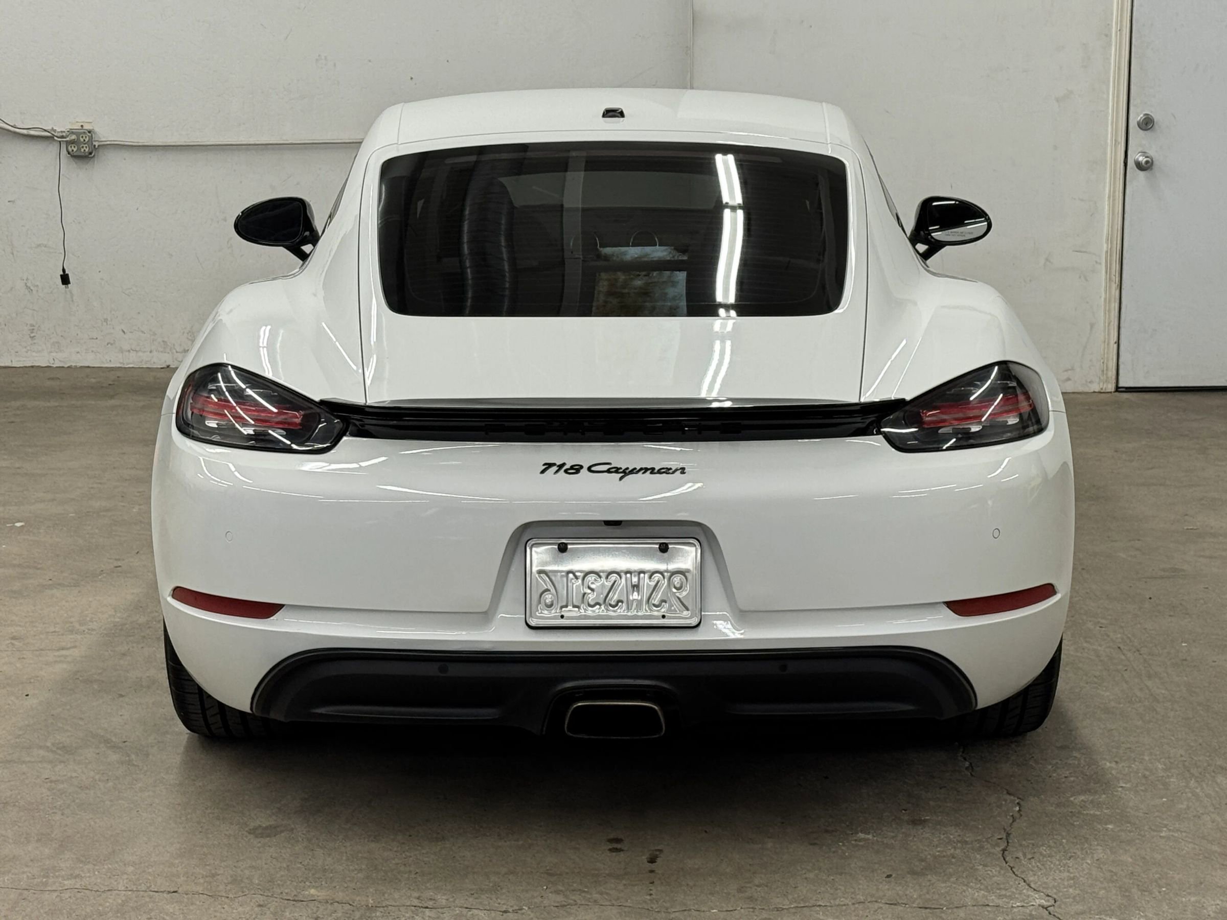 Used 2018 Porsche 718 Cayman RWD image 6