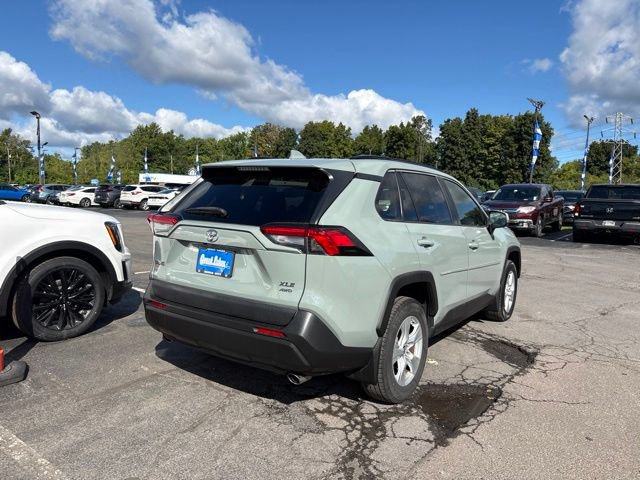 Used 2019 Toyota RAV4 XLE w/ Convenience Package AWD/4WD image 6