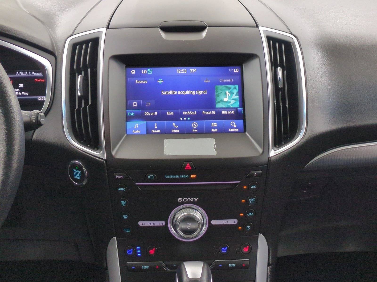 Used 2018 Ford Edge Titanium w/ Equipment Group 302A AWD/4WD image 15