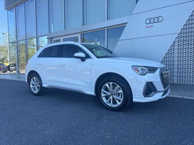 Certified 2025 Audi Q3 2.0T Premium w/ Convenience Package