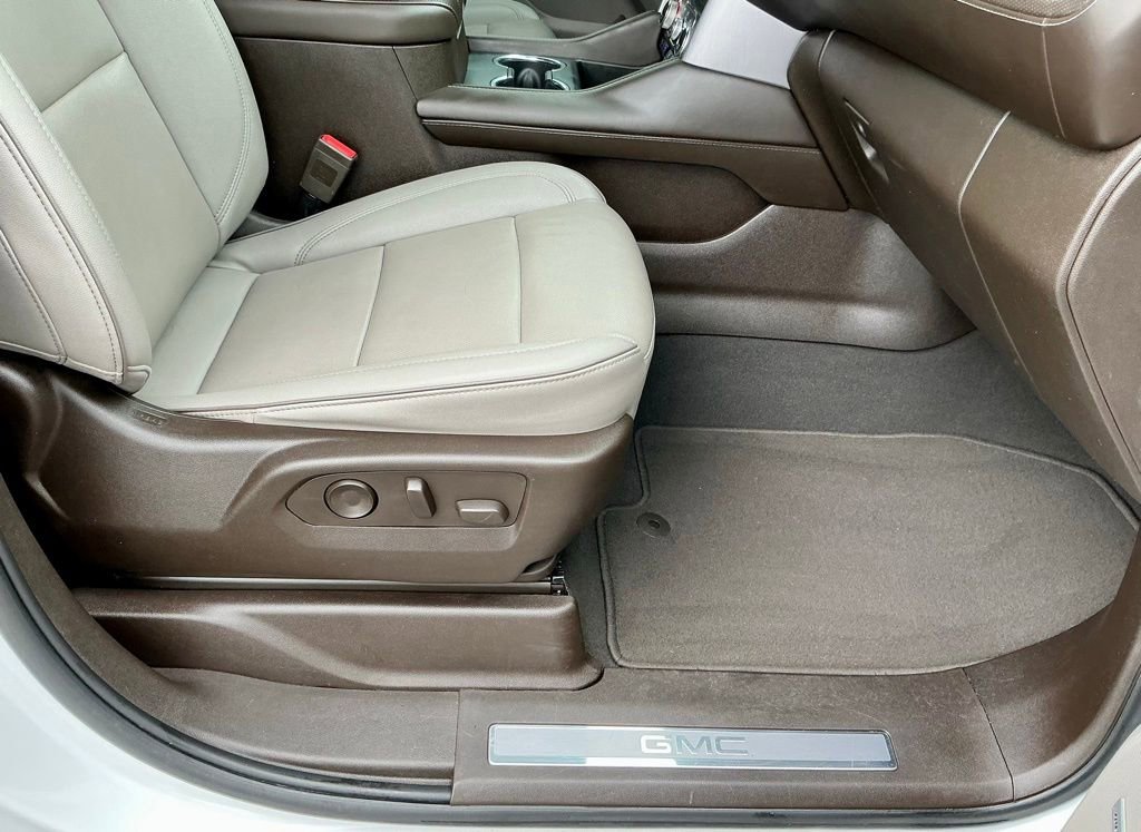 Used 2023 GMC Yukon SLT AWD/4WD image 23