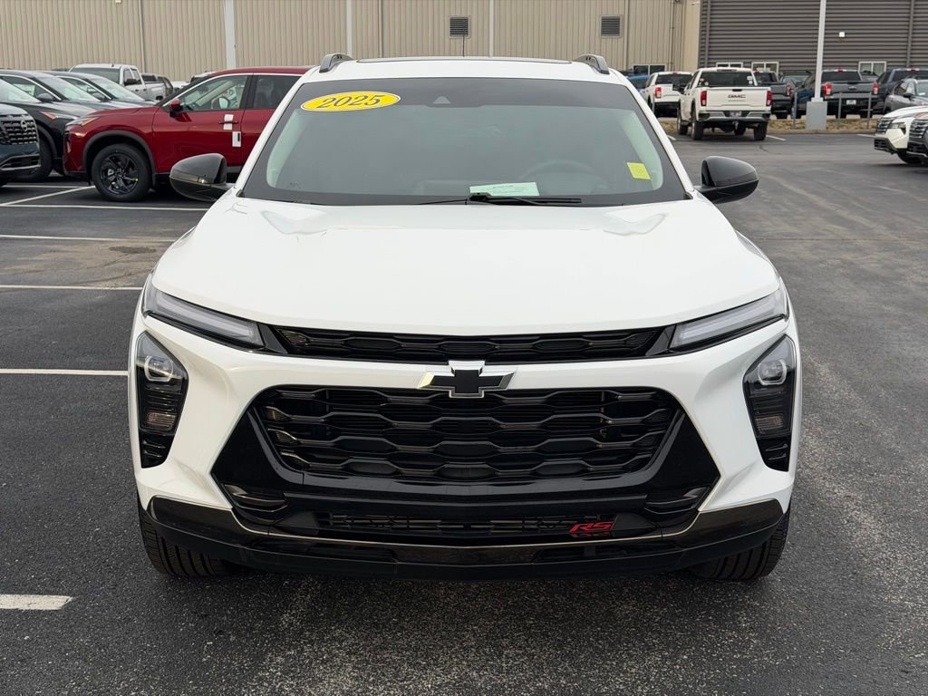 Used 2025 Chevrolet Trax ACTIV w/ Sunroof Package image 10