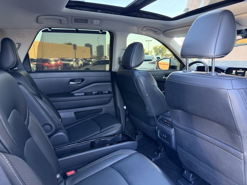Used 2024 Nissan Pathfinder SL w/ SL Premium Package image 37