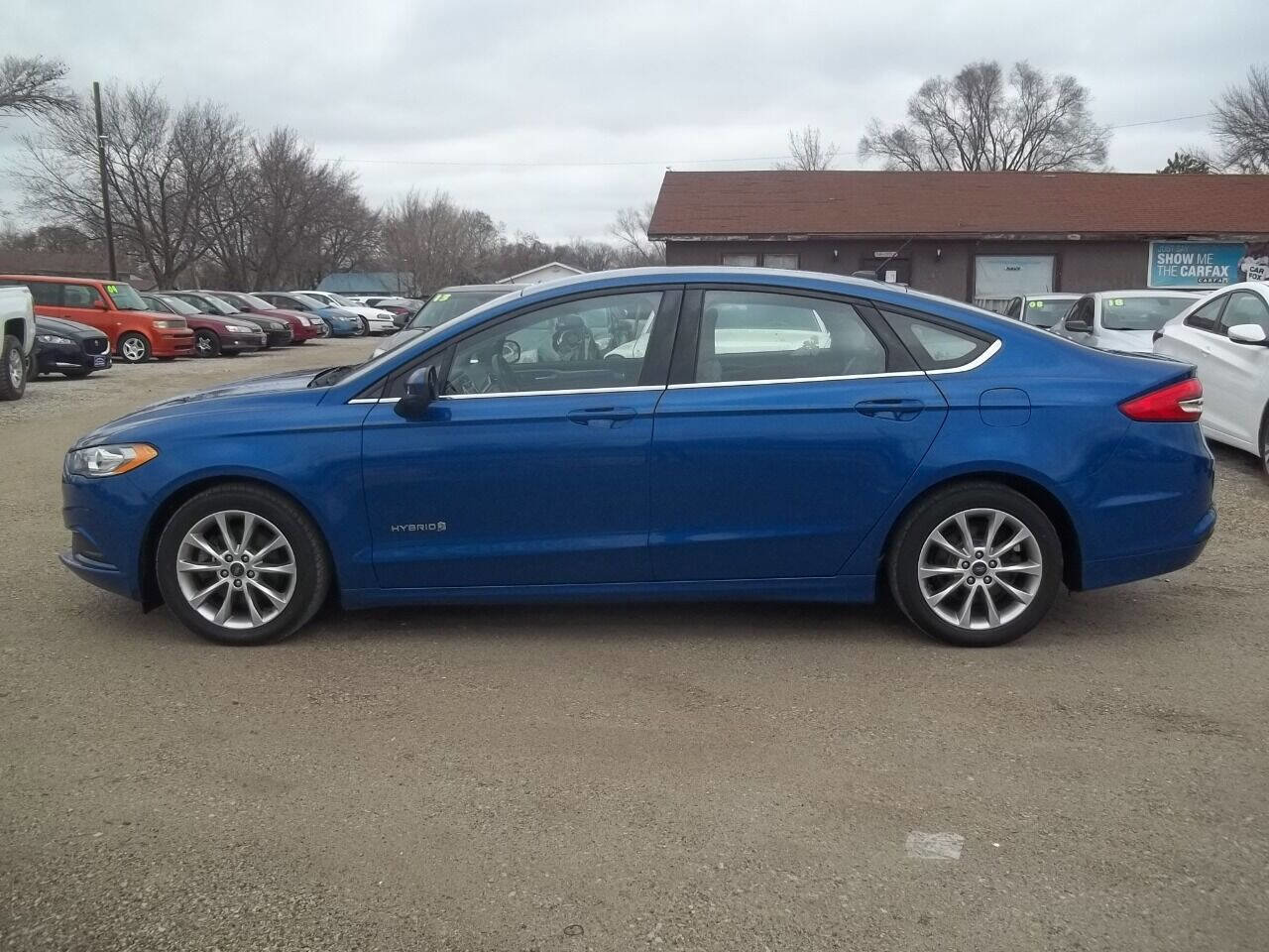 Used 2017 Ford Fusion SE