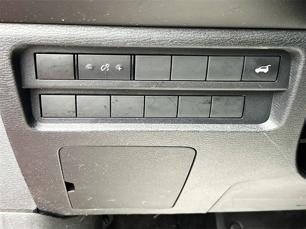 Used 2023 Mitsubishi Outlander SE image 9