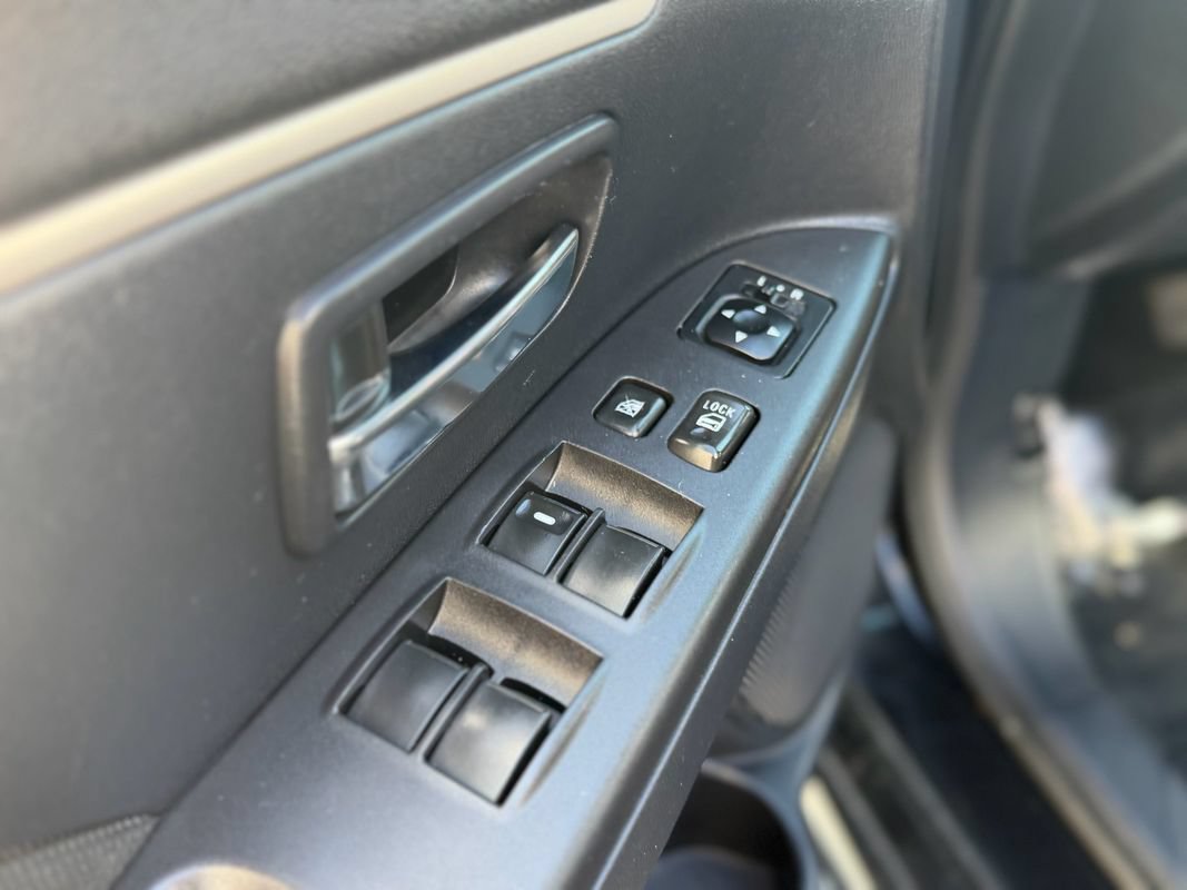 Used 2011 Mitsubishi Outlander Sport SE AWD/4WD image 15