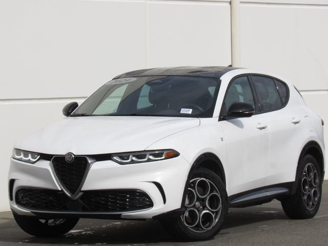 Used 2024 Alfa Romeo Tonale Ti AWD/4WD image 1