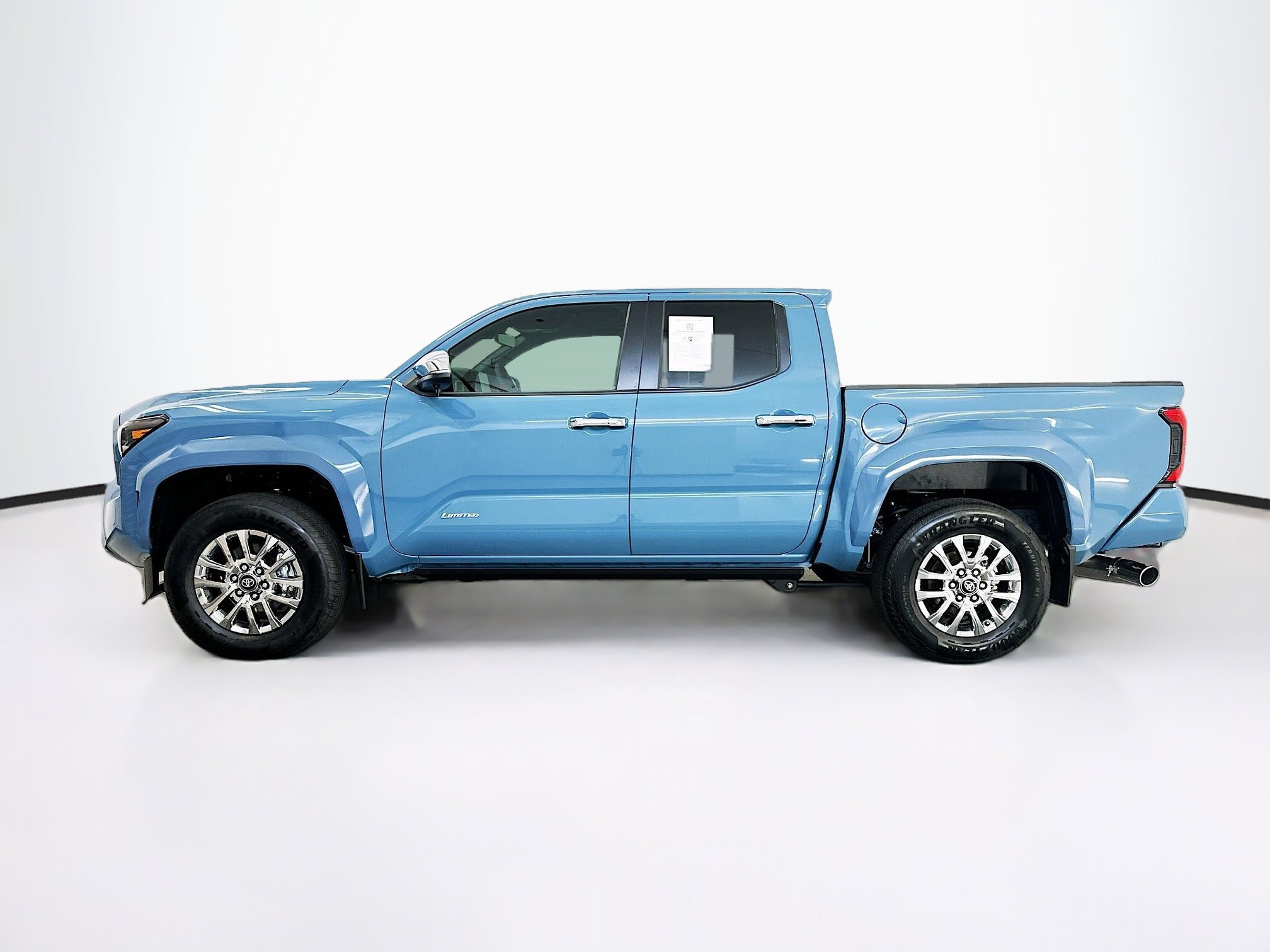 Used 2026 Toyota Tacoma Limited AWD/4WD image 4