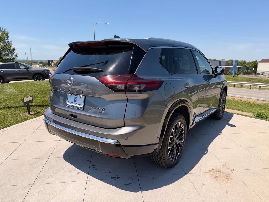 Used 2024 Nissan Rogue Platinum AWD/4WD image 11