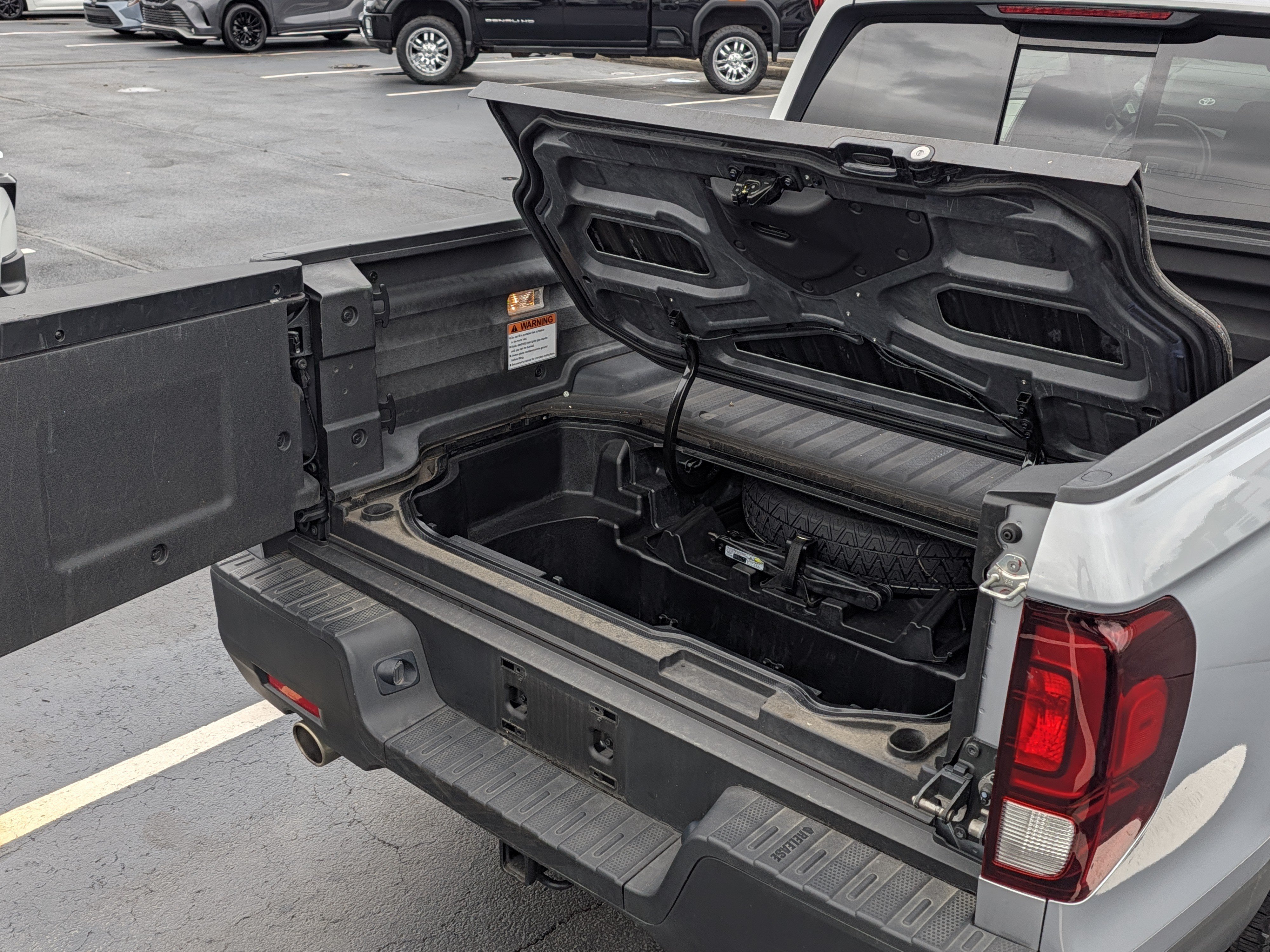 Used 2025 Honda Ridgeline RTL image 9