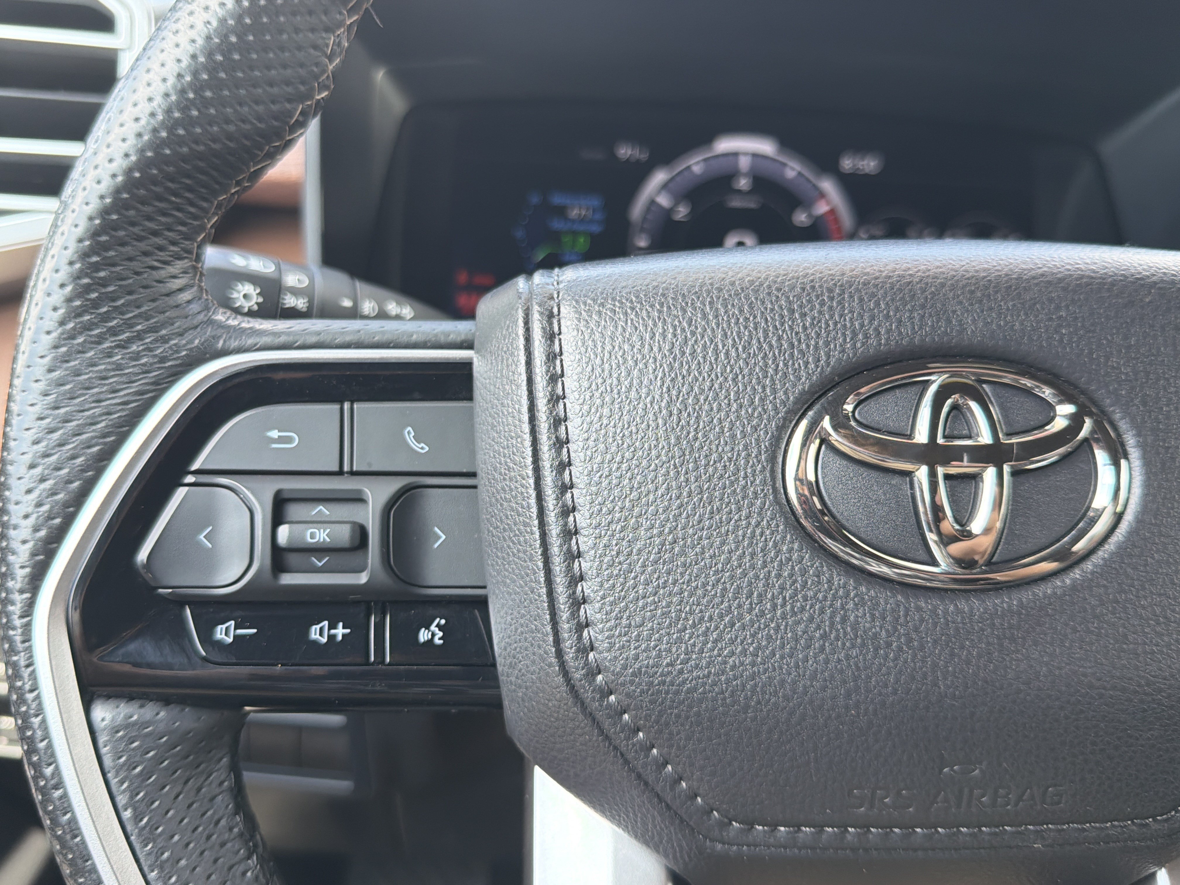 Certified 2025 Toyota Tundra 1794 Edition AWD/4WD image 10