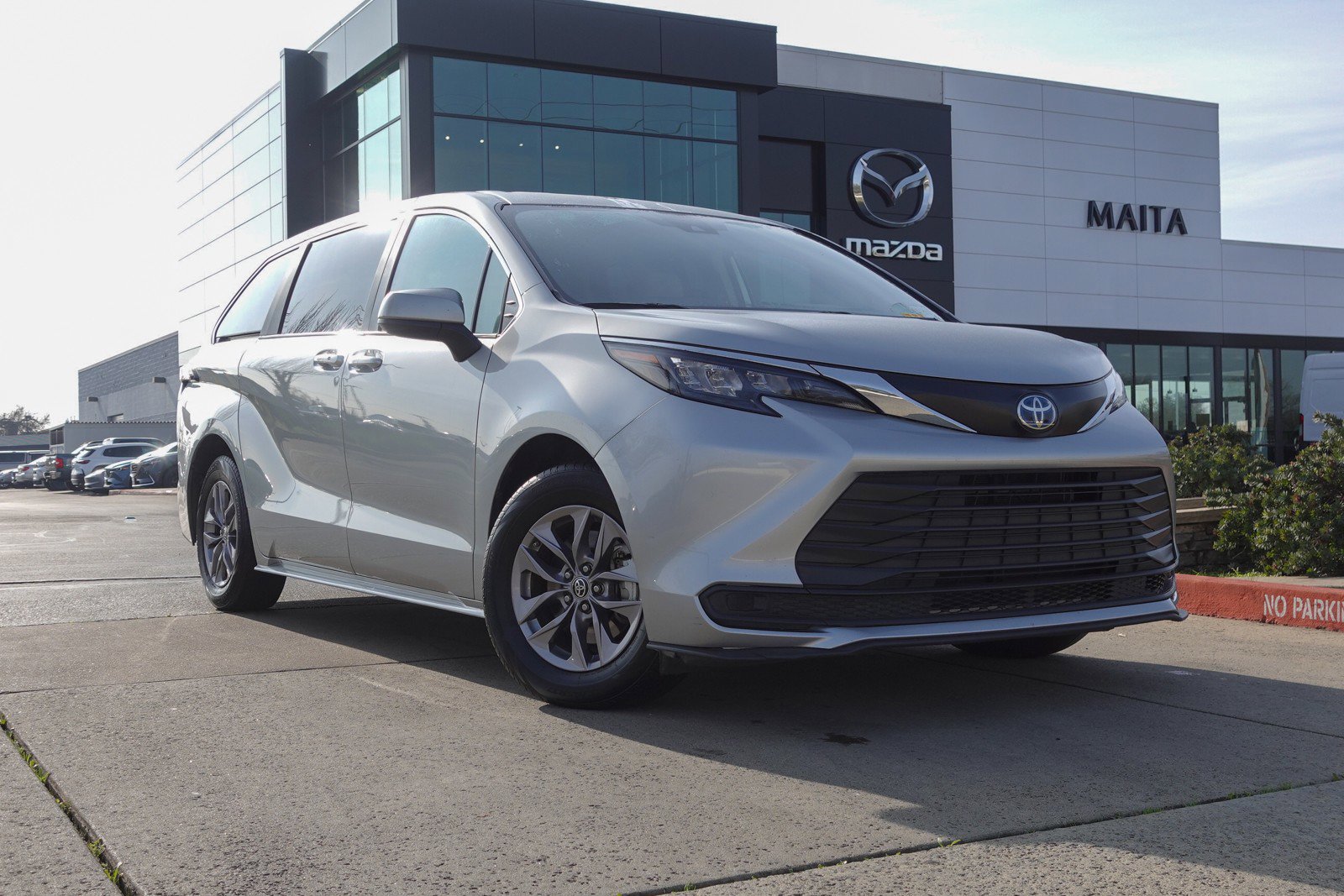 Used 2024 Toyota Sienna LE