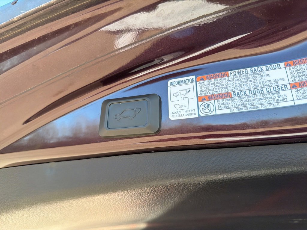 Used 2018 Toyota RAV4 Limited image 7