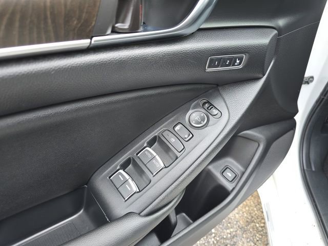 Used 2019 Honda Accord Touring image 10