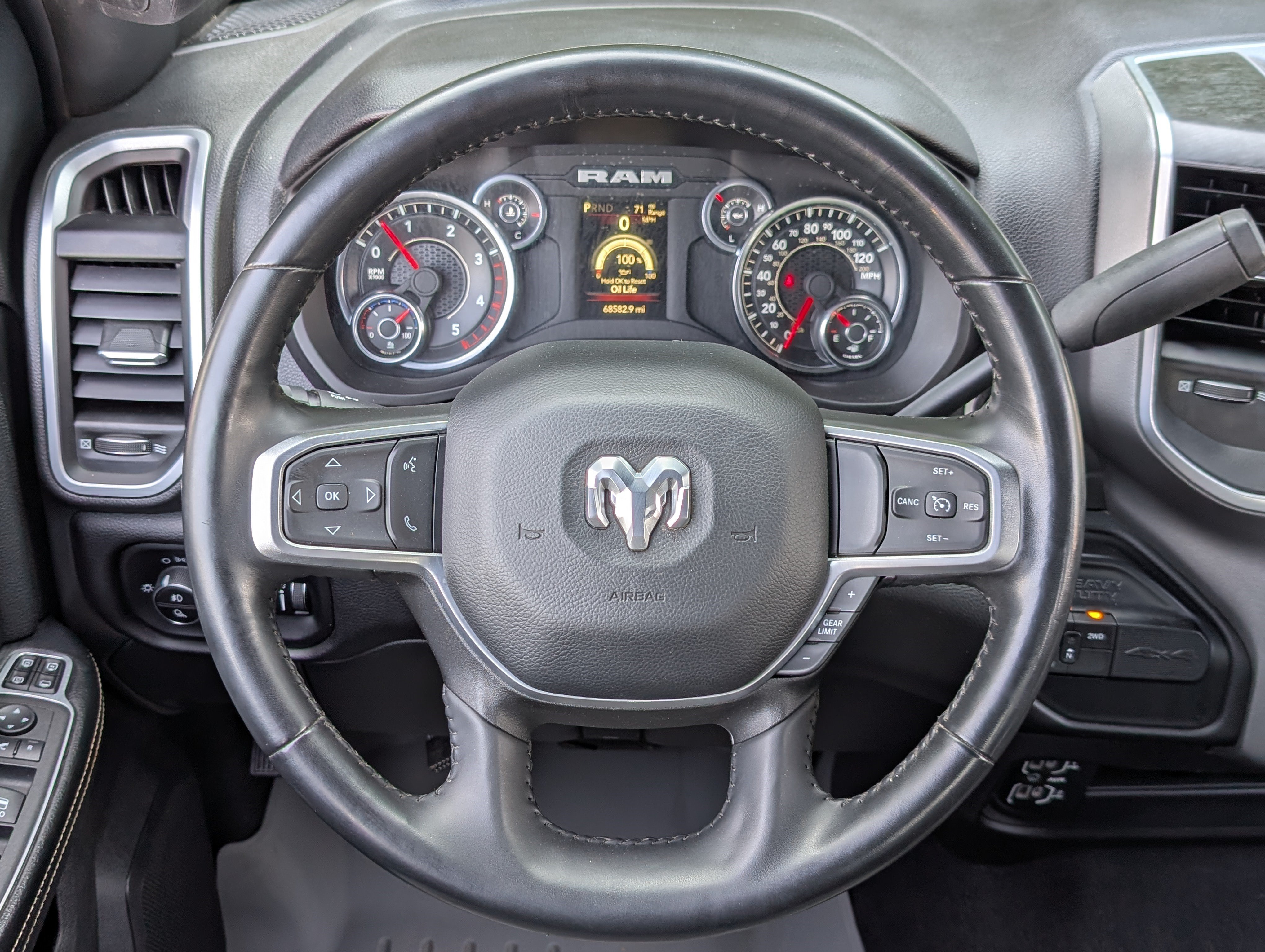 Used 2024 RAM 2500 Big Horn AWD/4WD image 23