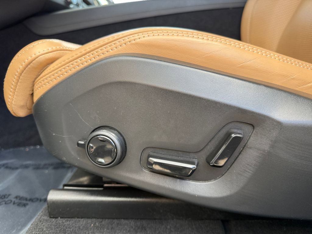 Used 2022 Volvo XC60 B5 Inscription w/ Advanced Package image 10