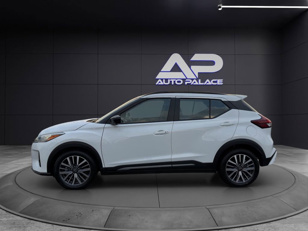 Used 2024 Nissan Kicks SR image 7