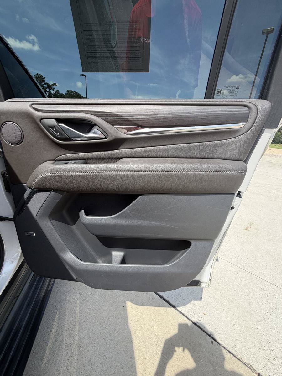 Used 2023 GMC Yukon XL Denali RWD image 17