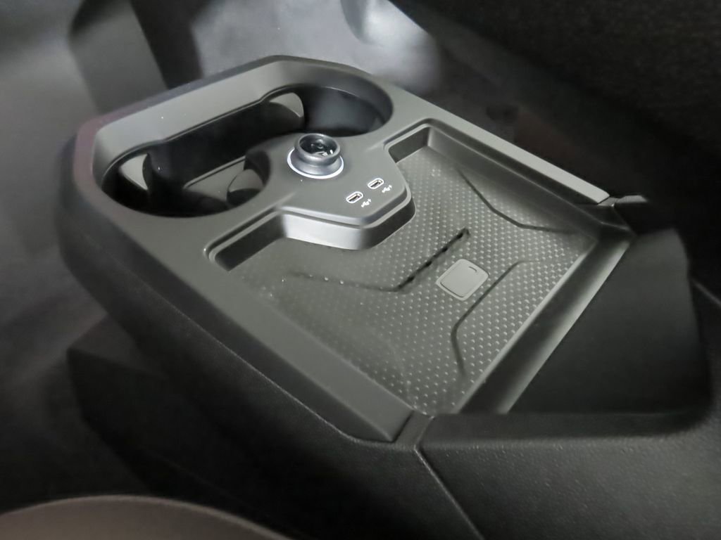 Used 2026 BMW iX xDrive45 AWD/4WD image 26