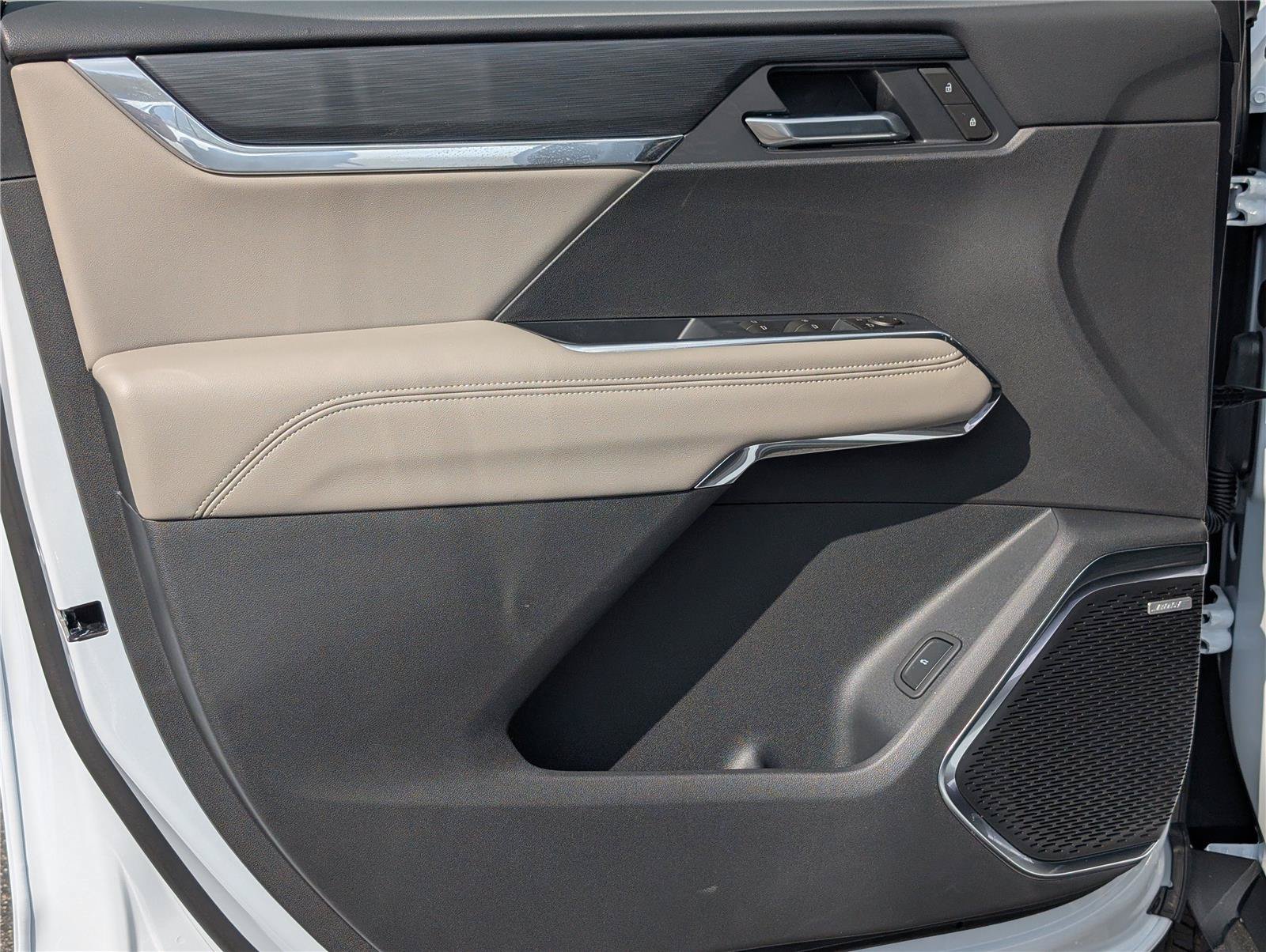 New 2026 GMC Acadia Elevation w/ Elevation Premium Package FWD image 10