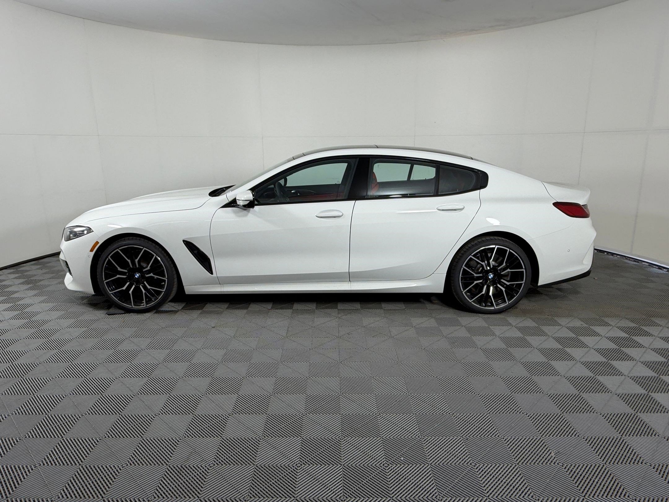 New 2026 BMW 840i RWD image 2