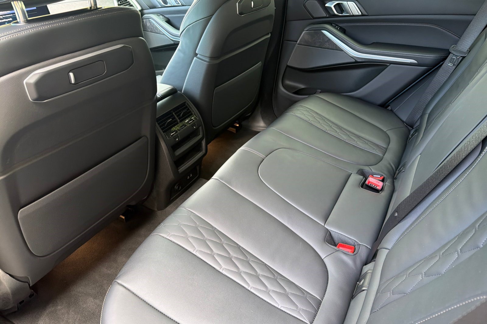 Used 2025 BMW X5 xDrive40i w/ Premium Package AWD/4WD image 15