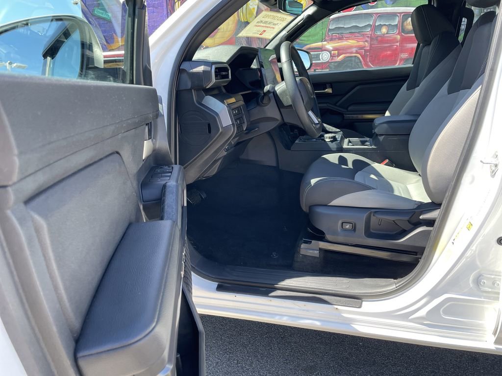 Certified 2024 Toyota Tacoma TRD Off-Road AWD/4WD image 14