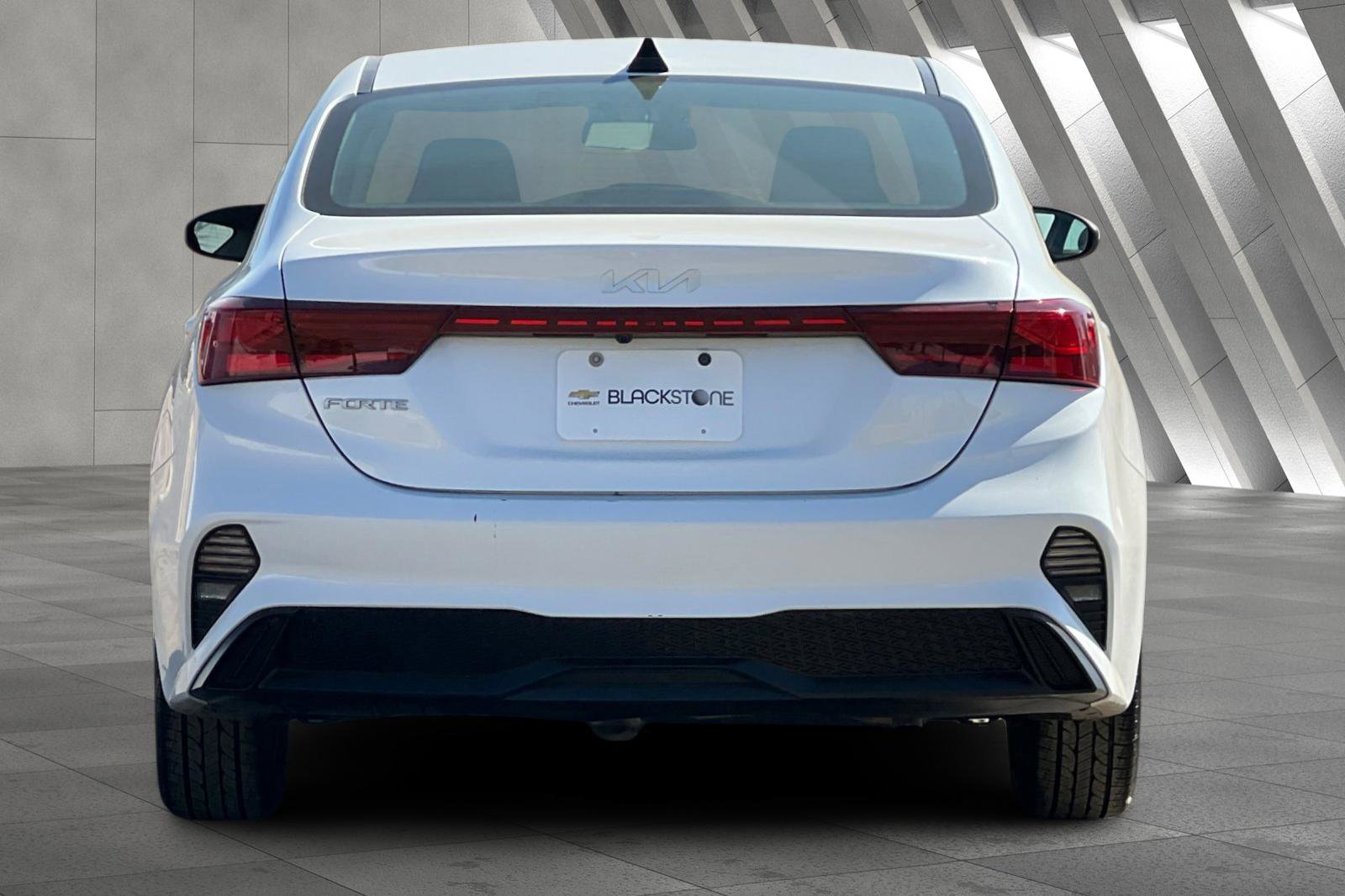 Used 2023 Kia Forte LXS image 5