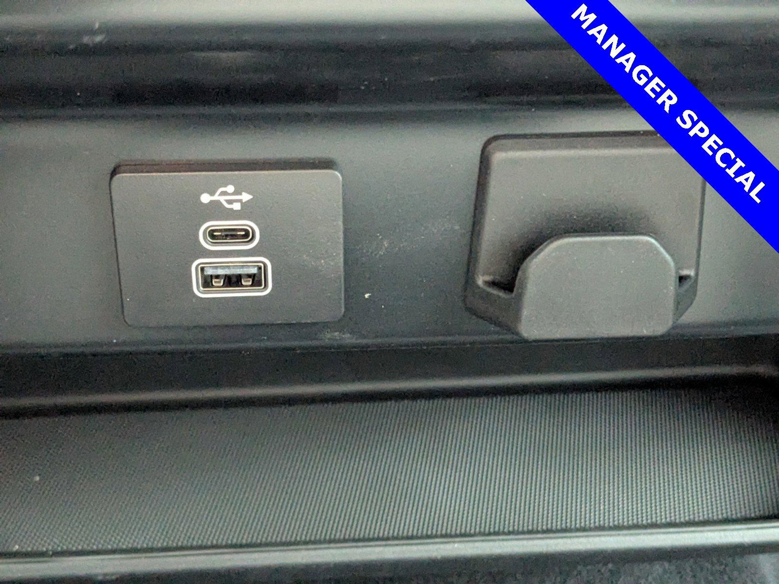 New 2025 Ford F150 XLT w/ Equipment Group 301A Standard image 30