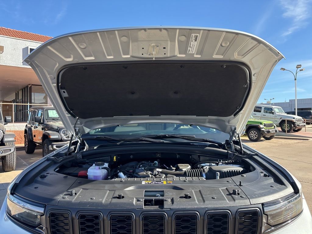 New 2025 Jeep Grand Cherokee L Limited w/ Black Appearance Package image 48
