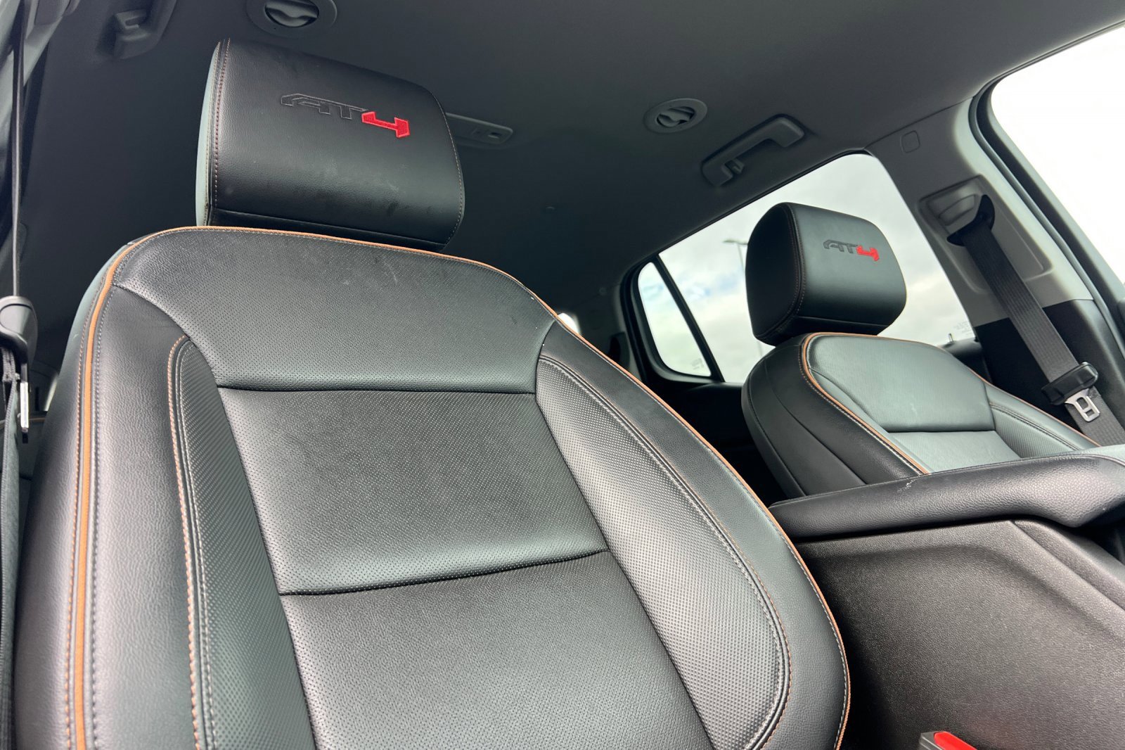 Used 2023 GMC Acadia AT4 w/ Technology Package image 20