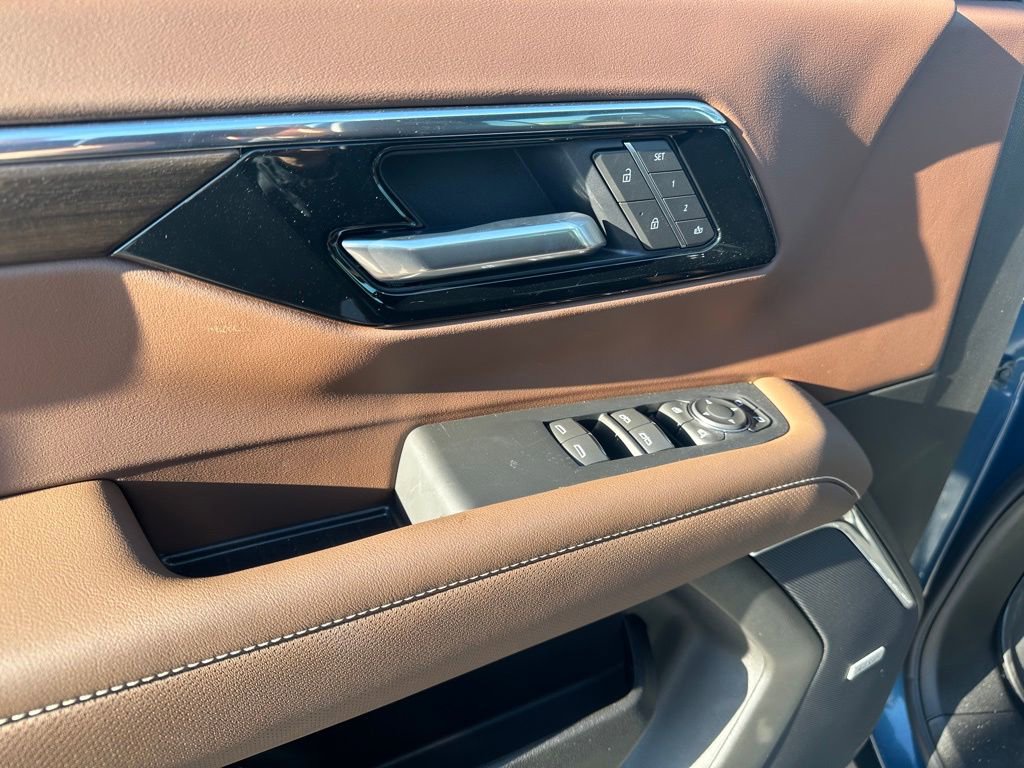 New 2025 Chevrolet Tahoe High Country image 11