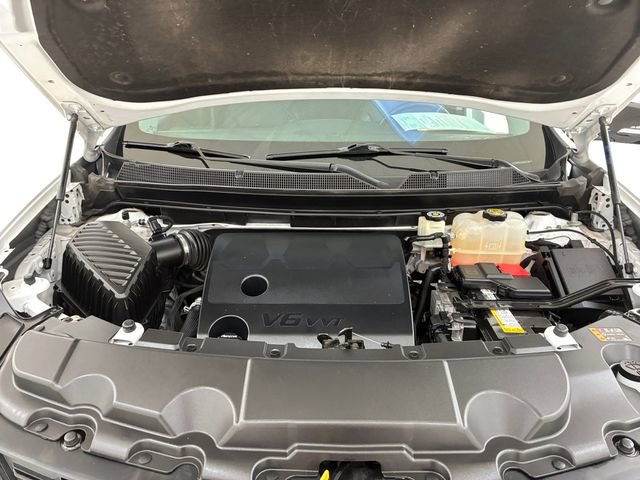 Used 2020 Chevrolet Traverse LT w/ LPO, Blackout Package image 11