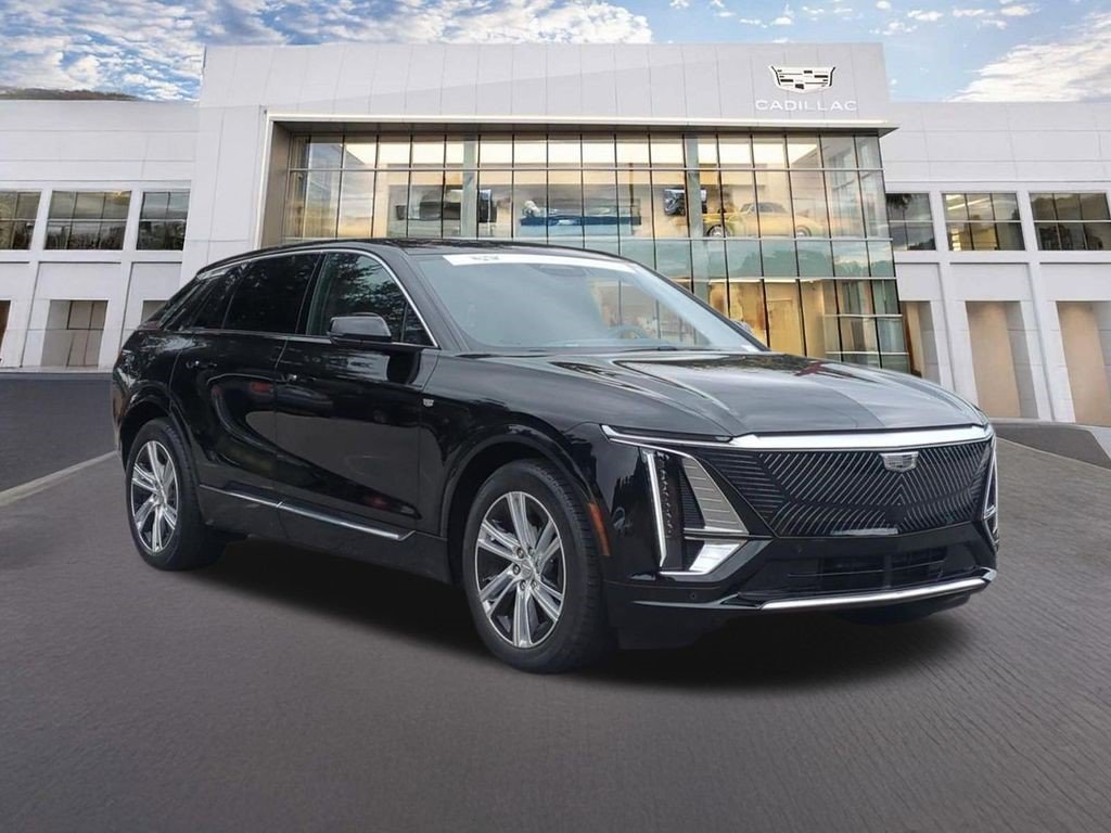 Certified 2024 Cadillac Lyriq Tech AWD/4WD image 3