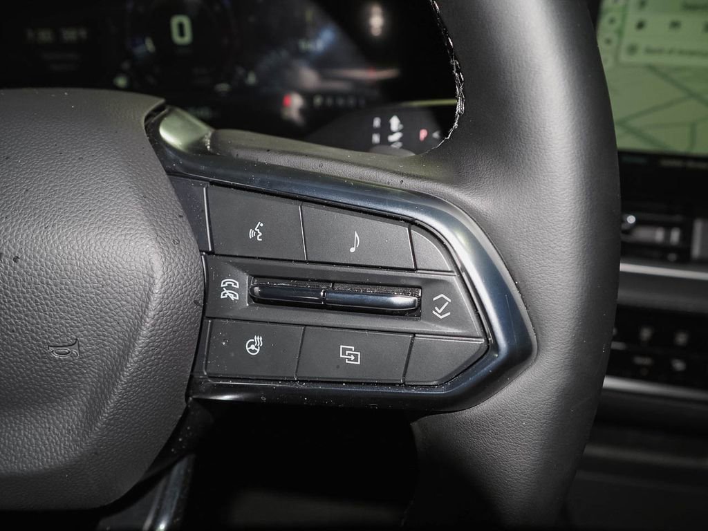 Used 2025 Chevrolet Equinox LT image 29