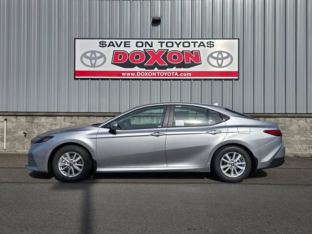 New 2026 Toyota Camry LE FWD image 1