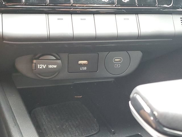 Certified 2025 Hyundai Elantra SEL FWD image 29