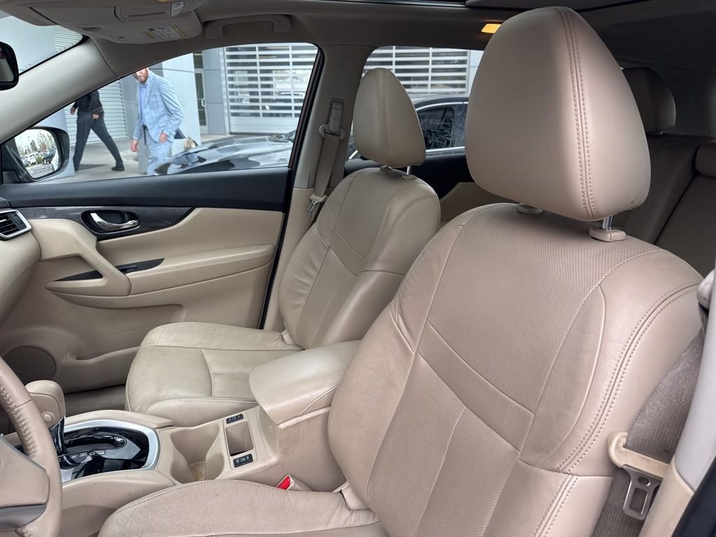 Used 2015 Nissan Rogue SL w/ SL Premium Package image 11