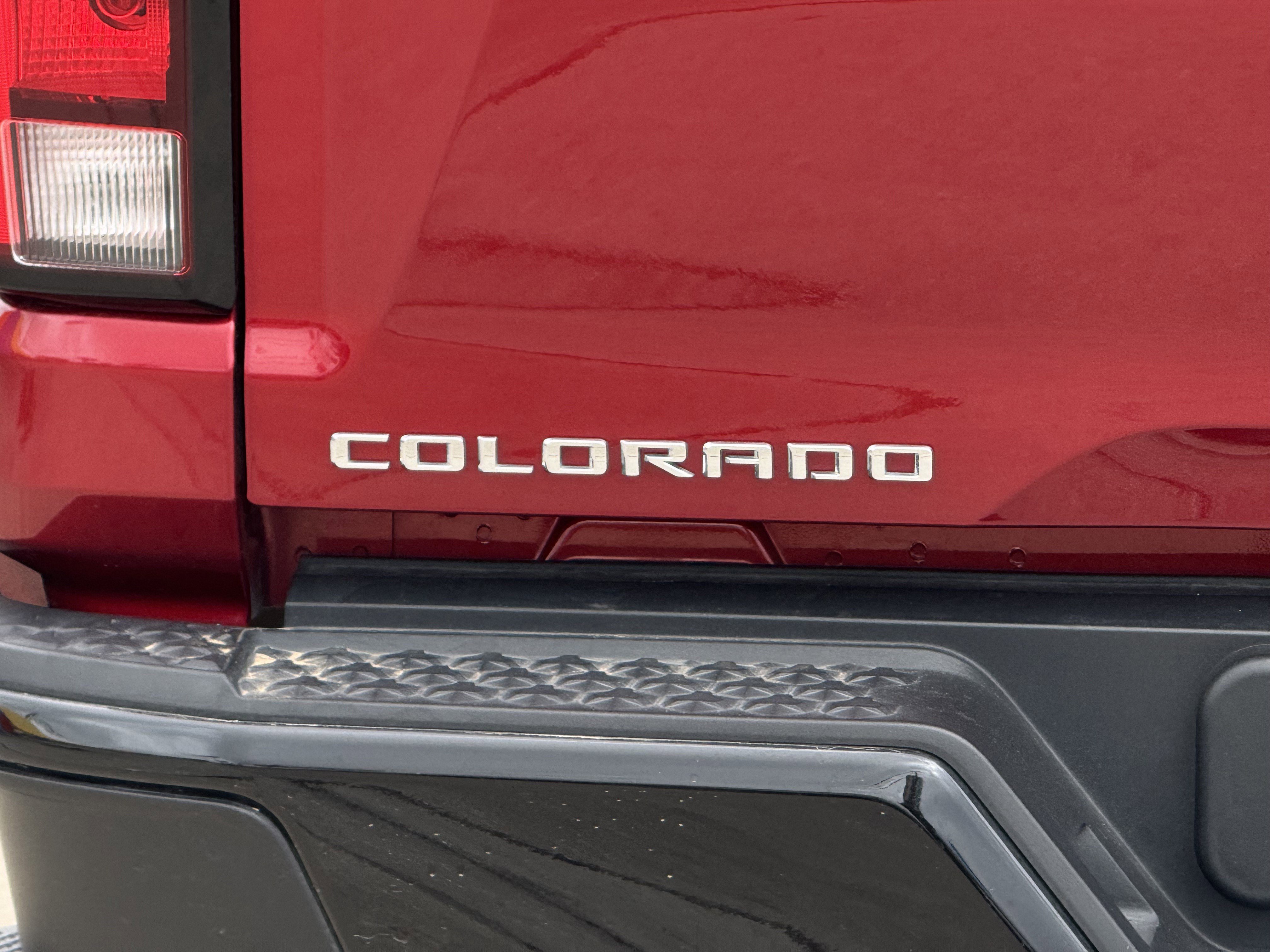 Used 2024 Chevrolet Colorado Z71 w/ Safety Package image 9