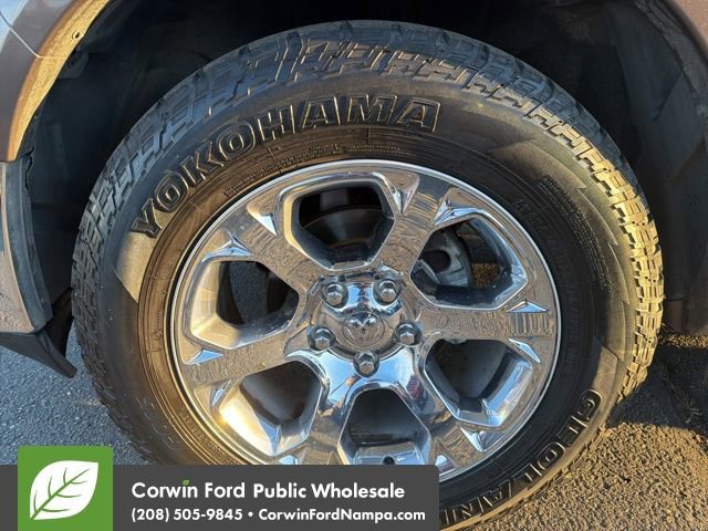 Used 2017 RAM 1500 Laramie w/ Convenience Group image 9