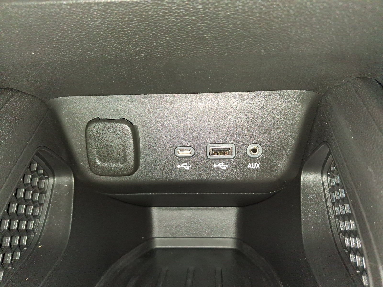 Used 2022 Chevrolet TrailBlazer RS w/ Convenience Package AWD/4WD image 28