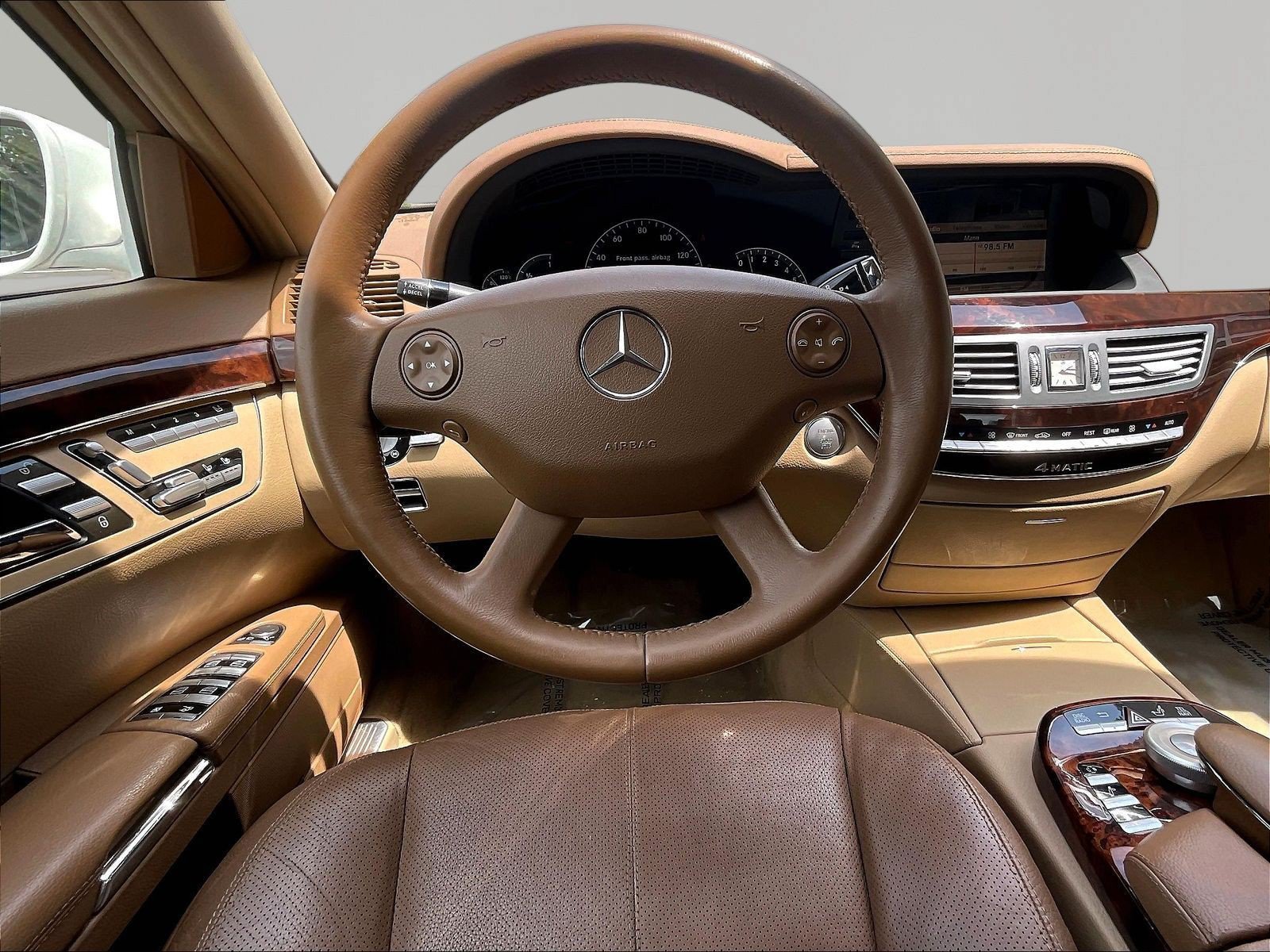 Used 2007 Mercedes-Benz S 550 4MATIC image 8